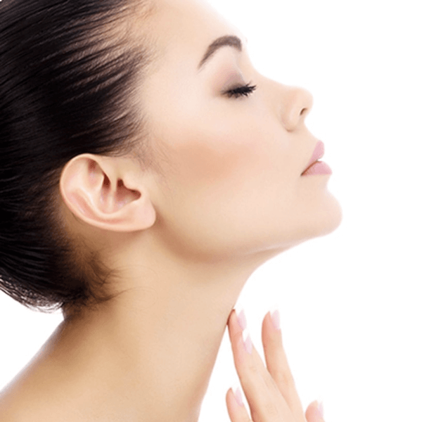 model Nefertiti neck lift